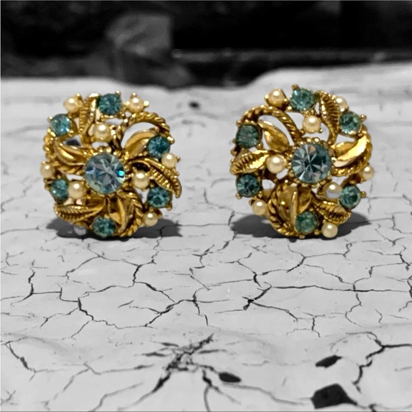 Vintage 60s Blue Rhinestone and Faux Pearl Clip On Earrings - Picture 1 of 4